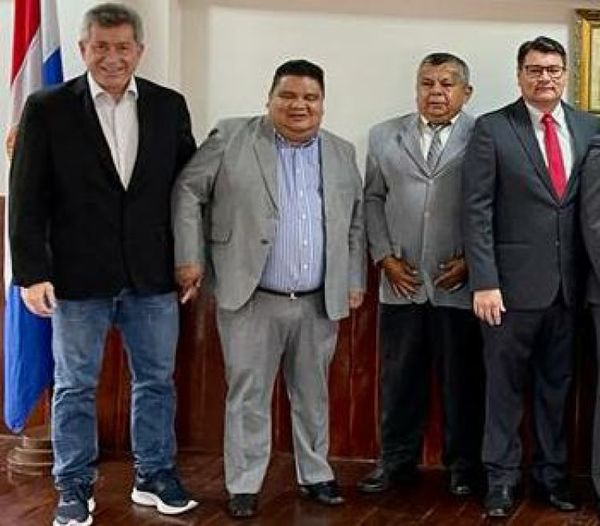 Concejales que pretendían el «rekutu» con un pie fuera de la Junta Municipal de Pedro Juan Caballero
