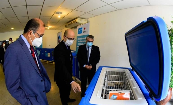 Diario HOY | El PAI recibió 67 refrigeradores que ayudarán a la campaña vacunación anticovid