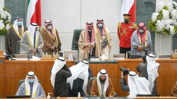 Dimite Gobierno de Kuwait en medio de diálogo con la oposición