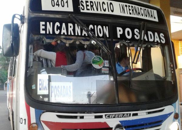 Reapertura de frontera: Esta tarde definirían habilitación de buses entre Paraguay y Argentina, según Migraciones - A La Gran 7-30 - ABC Color