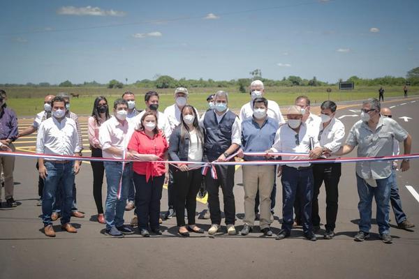 Gobierno inaugura rehabilitación de la ruta Pilar-Gral. Díaz - El Trueno