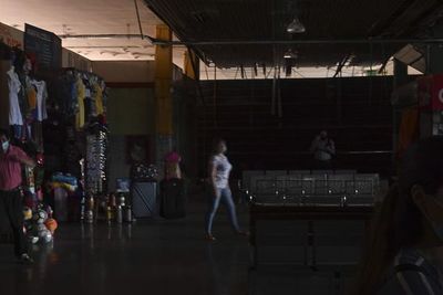 Terminal de Ómnibus de Asunción a oscuras por falta de previsión - Nacionales - ABC Color