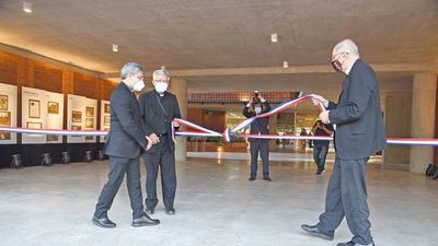 Servir a la sociedad  y seguir formando profesionales son los desafíos del Campus de la Salud UC