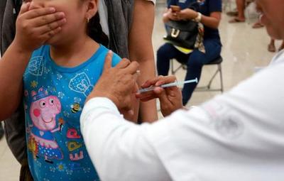 Niños de 2 a 11 años son inoculados en Venezuela con vacuna cubana