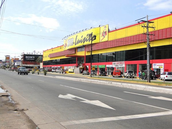 Principio de incendio en el Hipermercado Luisito ya fue controlado - Megacadena — Últimas Noticias de Paraguay