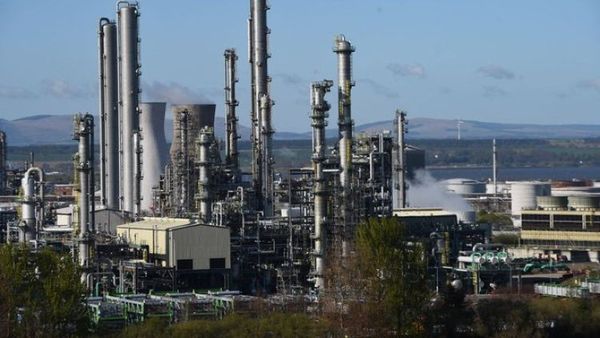 Precio del petróleo vuelve a subir