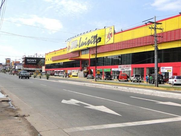 Principio de incendio en el Hipermercado Luisito de Asunción ya fue controlado
