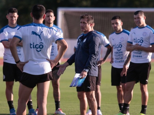 La Albirroja toma forma - APF