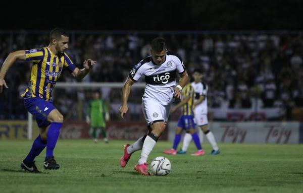 Aplastante victoria del Decano ante Sportivo Luqueño