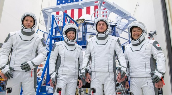 MUNDO | Un grupo de astronautas prepara su regreso a la Tierra