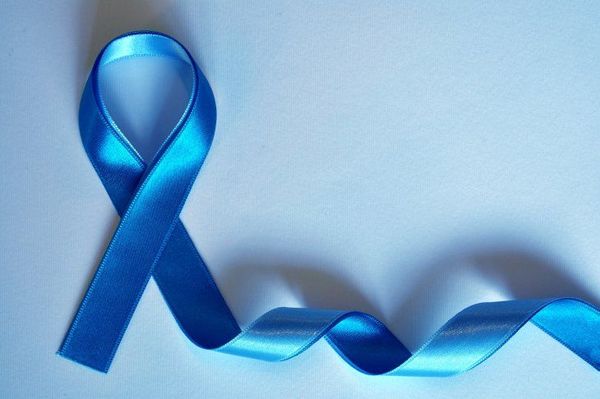 Tener 50 años es el principal signo de alarma del cáncer de próstata, afirma un urólogo