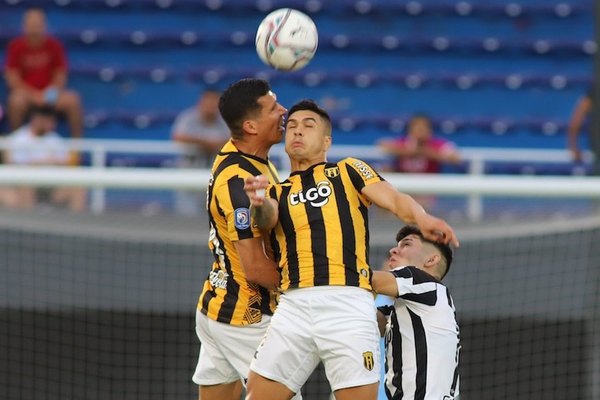 Crónica / “Seguimos en la punta, el equipo está comprometido”
