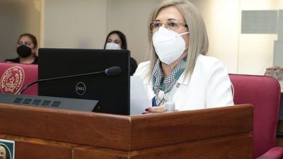 Hermelinda retira su firma del proyecto antidesbloqueo