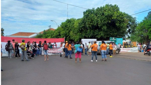 Trabajadores del Sur bloquearon el puente Encarnación-Posadas