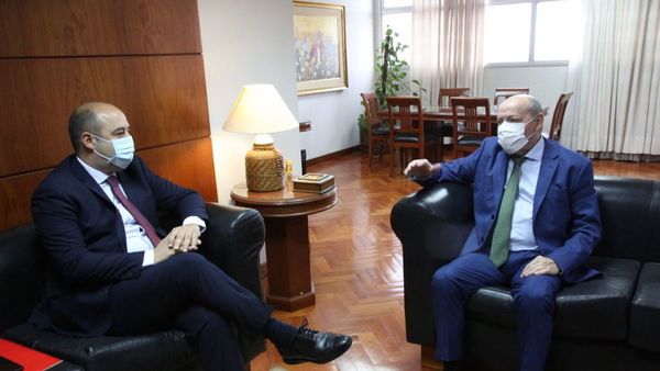 Senador acerca reclamos a la Corte por contrabando