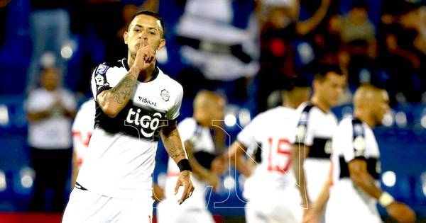 La Nación / Aplastó con goles
