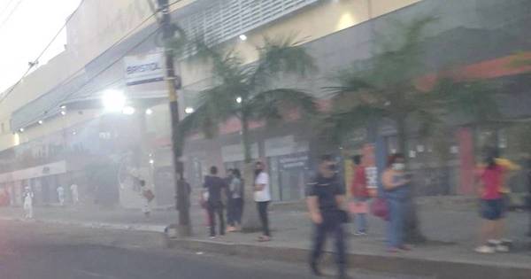 La Nación / Principio de incendio en súper
