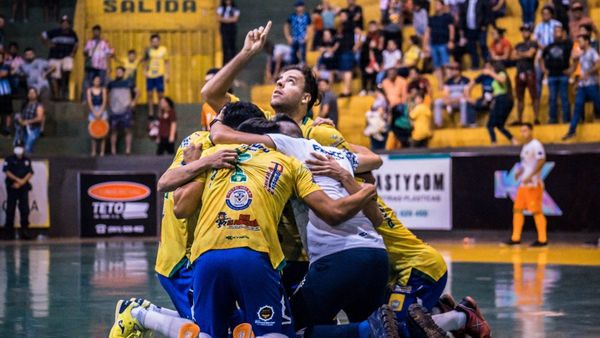 Emotiva despedida de franqueños al ídolo Darío Herrera