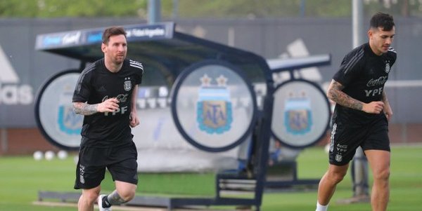 Messi y Paredes entrenan diferenciado - El Independiente