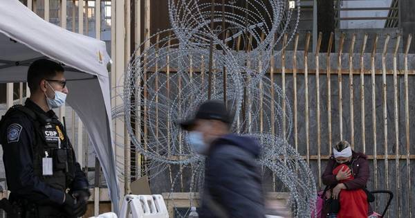 La Nación / Reapertura de frontera México-EEUU: la amargura de los deportados