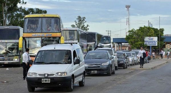 Tres empresas con pasajes agotados para viajar el 15 y 16 de noviembre a la Argentina - Nacionales - ABC Color