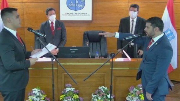 Nenecho jura como nuevo intendente de Asunción | Noticias Paraguay