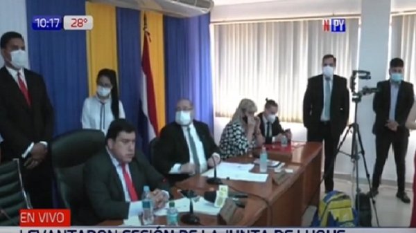 Levantaron sesión, pero igual Concejales electos juraron en Luque | Noticias Paraguay