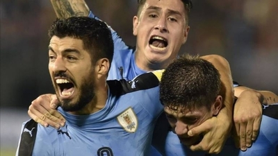 Diario HOY | Suárez y Giménez denuncian que no hay "memoria" en el fútbol uruguayo