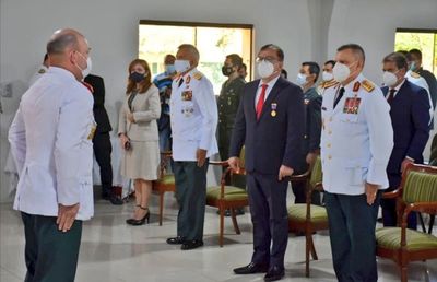 Director de Yacyretá recibe la “Medalla de Honor de la Escuela de Comando y Estado Mayor del Ejército”