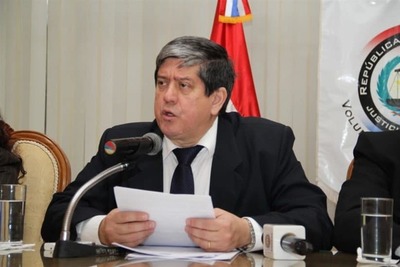 Ljubetic afirma que quien preside la Junta no tiene atribución de prohibir jurar a un concejal | Ñanduti