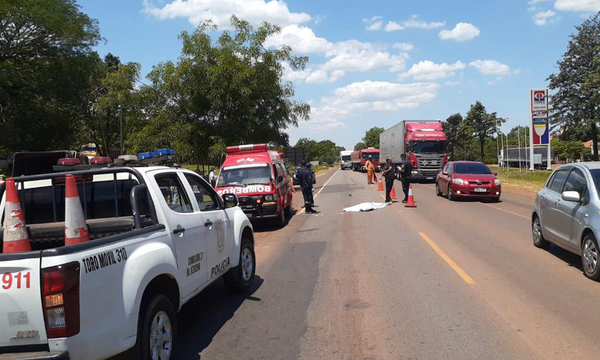 Un hombre muere al tirarse frente a un camión en Coronel Oviedo - OviedoPress