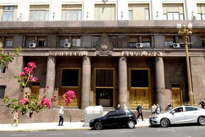 El FMI prevé cerrar el acuerdo con Argentina sobre deuda "a más tardar en marzo" - MarketData