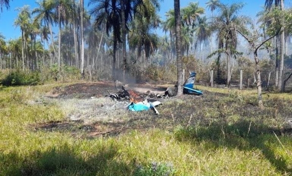 Diario HOY | Avioneta cae hacia la zona de Piribebuy: piloto logró salvarse de milagro