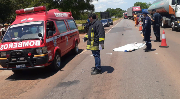 Hombre se lanzó frente a un camión, aseguran - Noticiero Paraguay