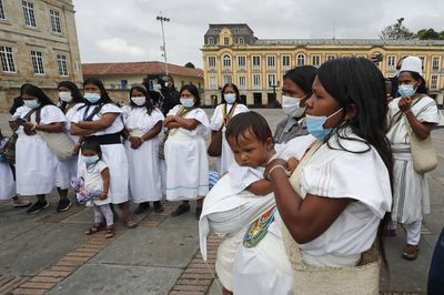 Indígenas piden al Gobierno colombiano proteger territorios de las actividades extractivas - MarketData