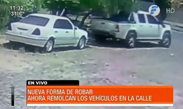 Nueva forma de robar: remolcan vehículos en la calle | Telefuturo