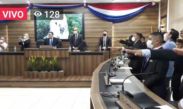 Asumen concejales electos de Presidente Franco