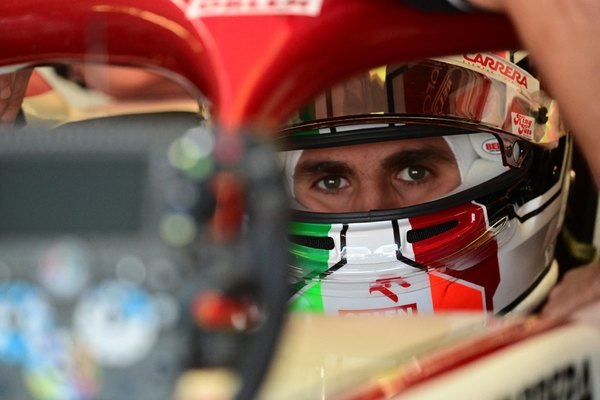 Alfa Romeo no contaría con Giovinazzi para 2022
