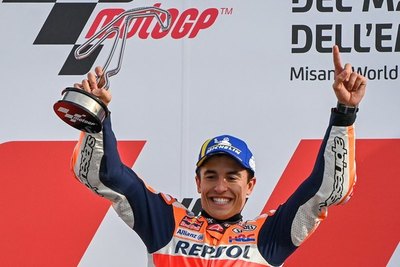 Márquez sufre una nueva lesión y es baja para el GP de Valencia