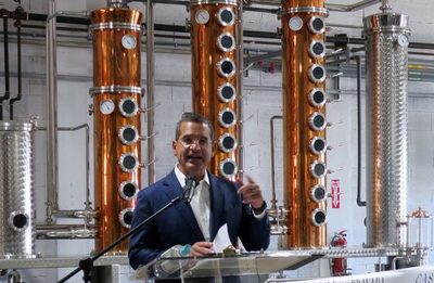 Inauguran la primera destilería de vodka elaborado en Puerto Rico - MarketData