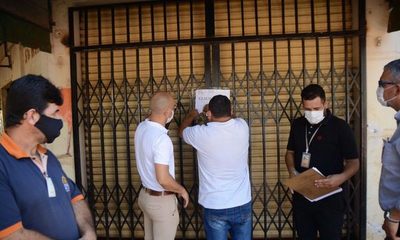Comuna de Ciudad del Este clausura comercios sin patentes y despeja veredas ocupadas irregularmente – Diario TNPRESS