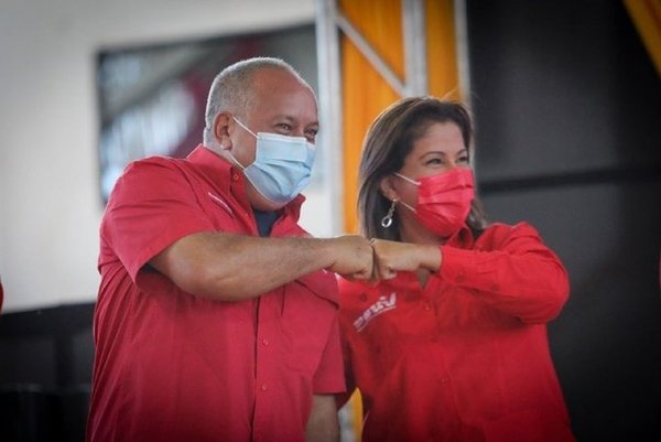 Cabello sugirió a observadores de la UE que se vayan "al carajo" y los acusó de espías - .::Agencia IP::.
