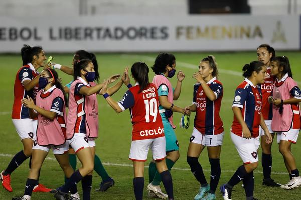 Ferroviaria, Santa Fe, Avai Kindermann y Cerro Porteño, a cuartos de final - El Independiente