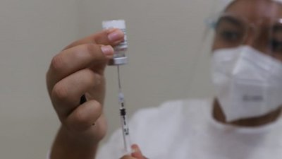 Infectólogo asegura que las vacunas ya no son experimentales | Noticias Paraguay