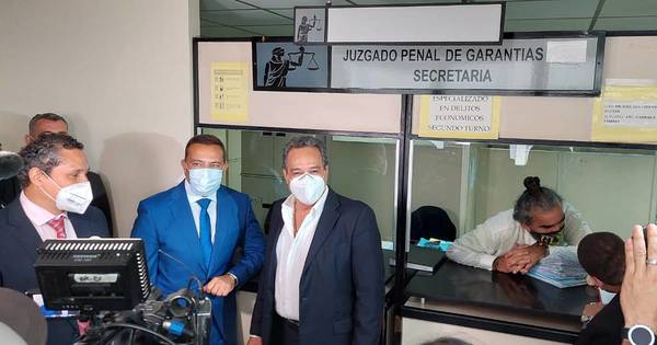 La Nación / Por falta de juez se suspendió audiencia de imposición de medidas para Hugo Javier