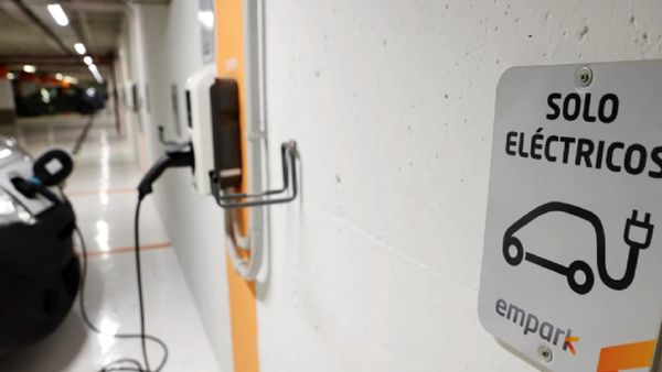 La electrificación, ¿única vía para descarbonizar el parque móvil?