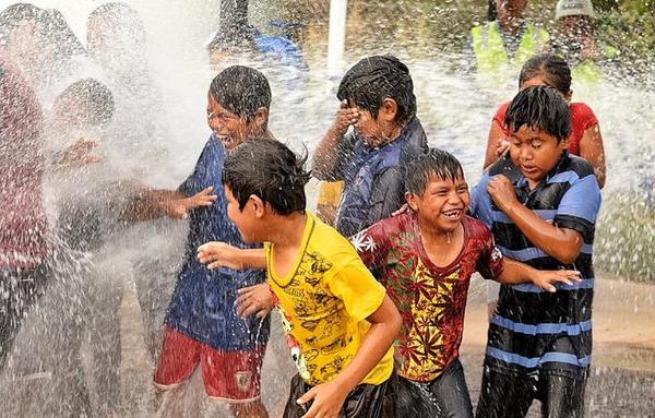 Chaco: Por primera vez, nativos de Loma Plata cuentan con agua potable