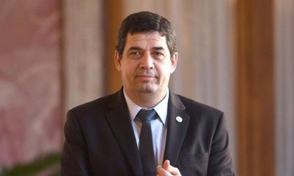Vicepresidente hace proselitismo con fondos para becas – Prensa 5