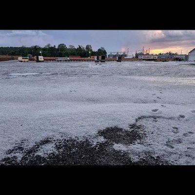 Granizada y vientos causan destrozos en J. Eulogio Estigarribia