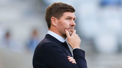Steven Gerrard, dispuesto a recalar en la Premier League